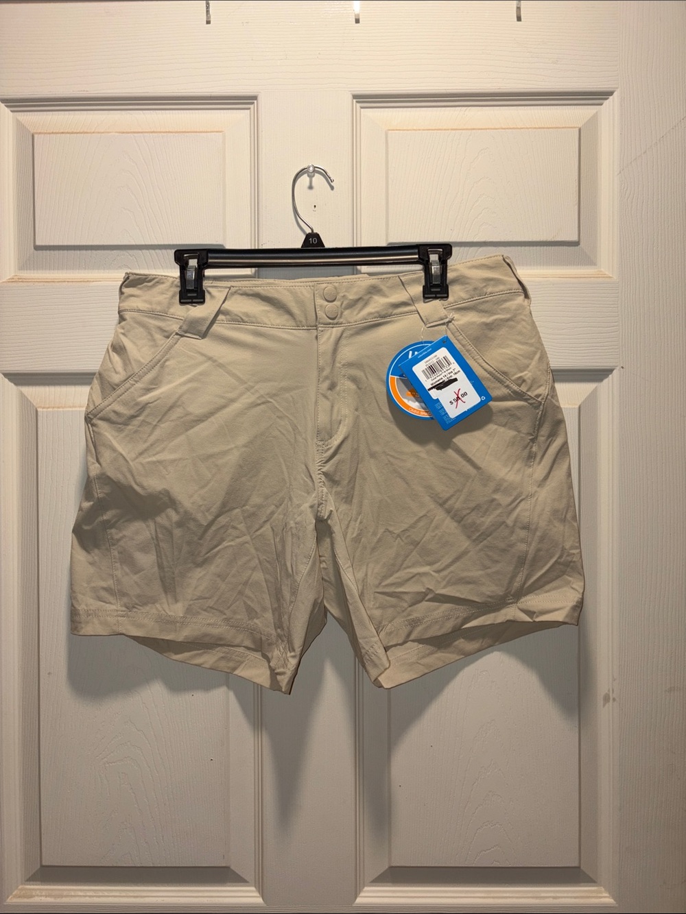 Columbia women Tan Shorts